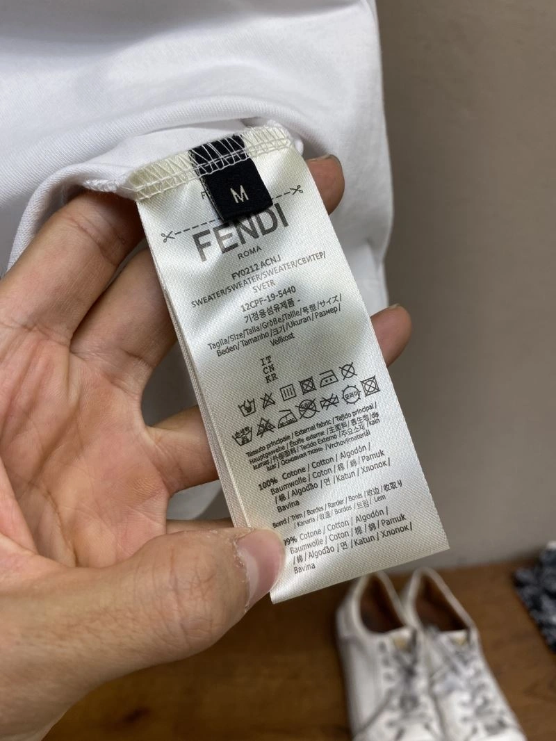 Fendi T-Shirts Comfortable 121991