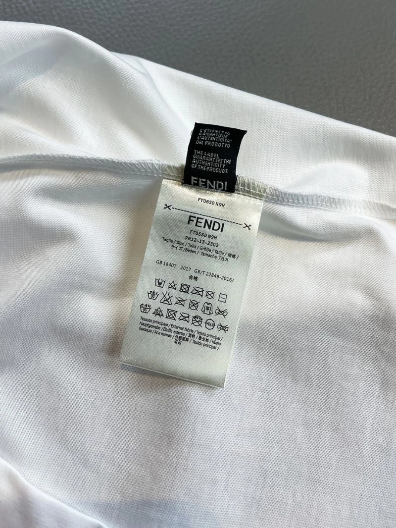 Fendi T-Shirts Original 121992