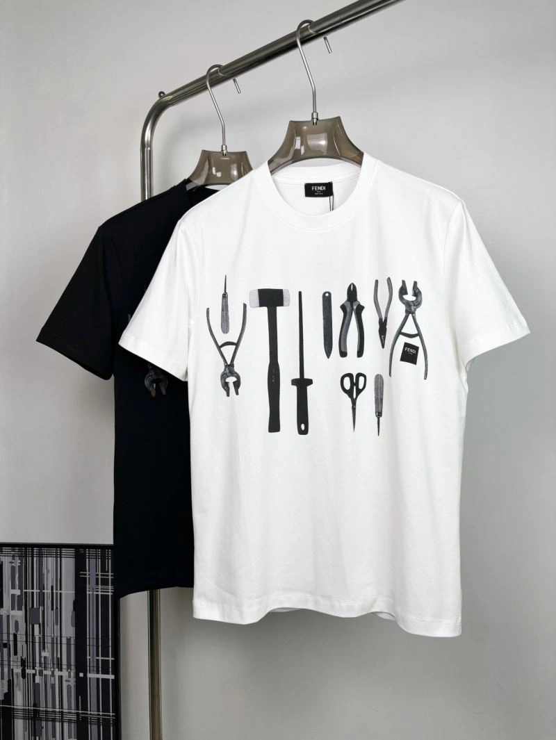 Fendi T-Shirts Minimalist 121954