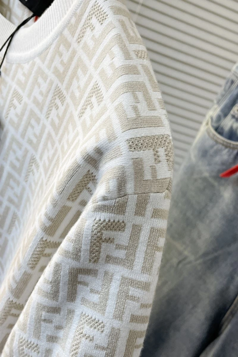Fendi T-Shirts Resilient 121962