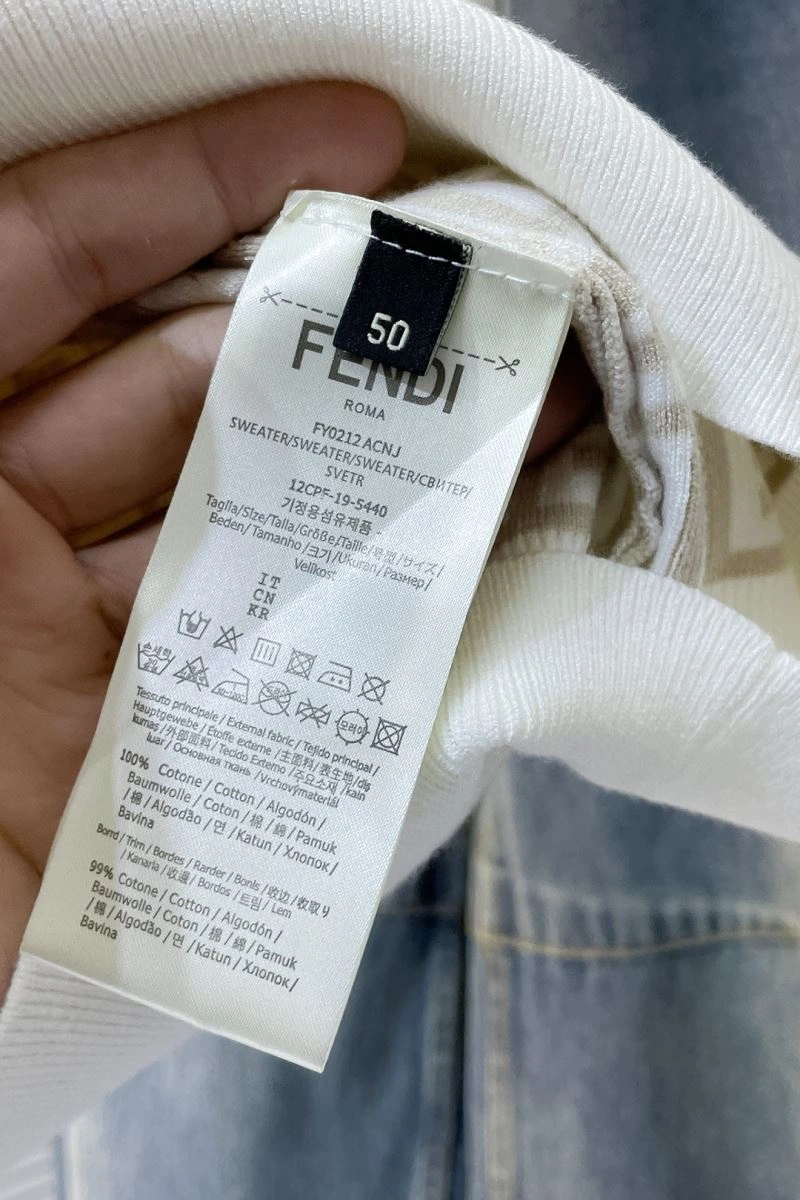 Fendi T-Shirts Resilient 121962