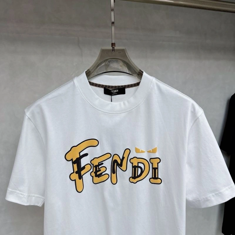 Fendi T-Shirts Chic 121961