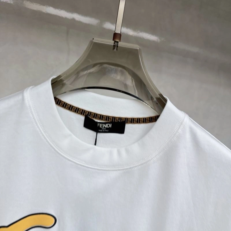 Fendi T-Shirts Chic 121961