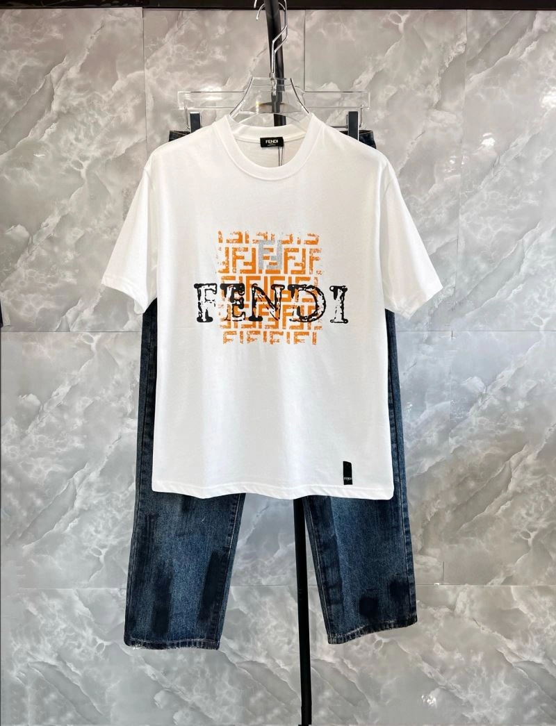 WellDesigned Fendi T-Shirts 121947
