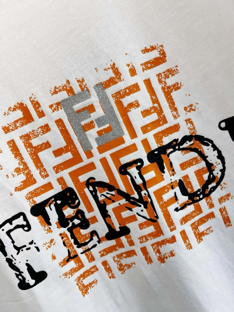 WellDesigned Fendi T-Shirts 121947