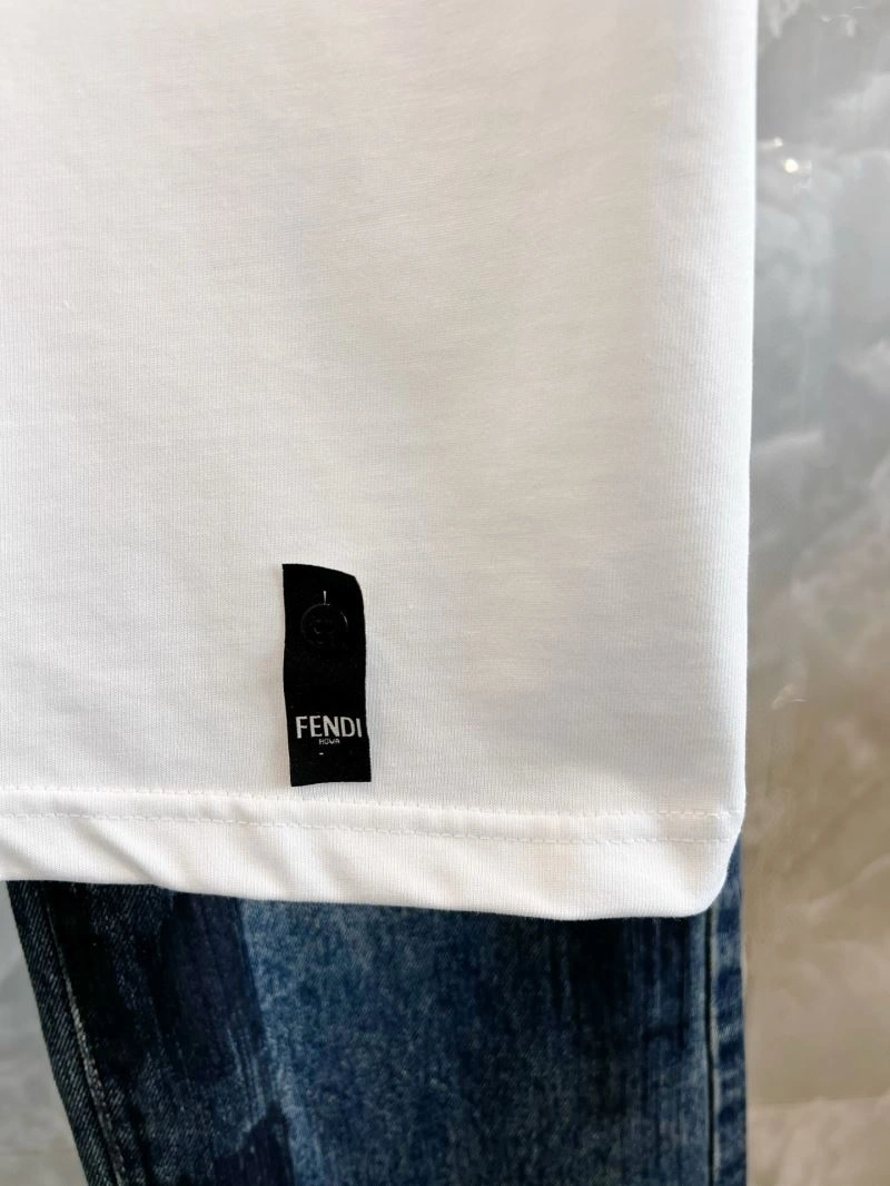 WellDesigned Fendi T-Shirts 121947