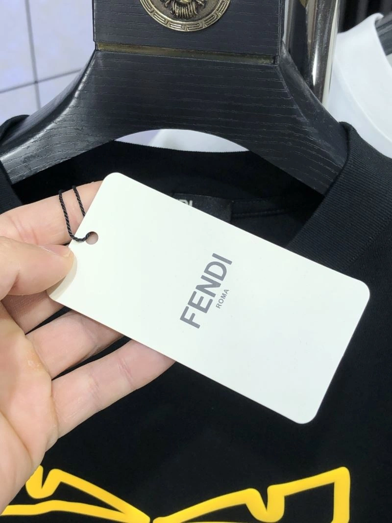 Vibrant Fendi T-Shirts 121910