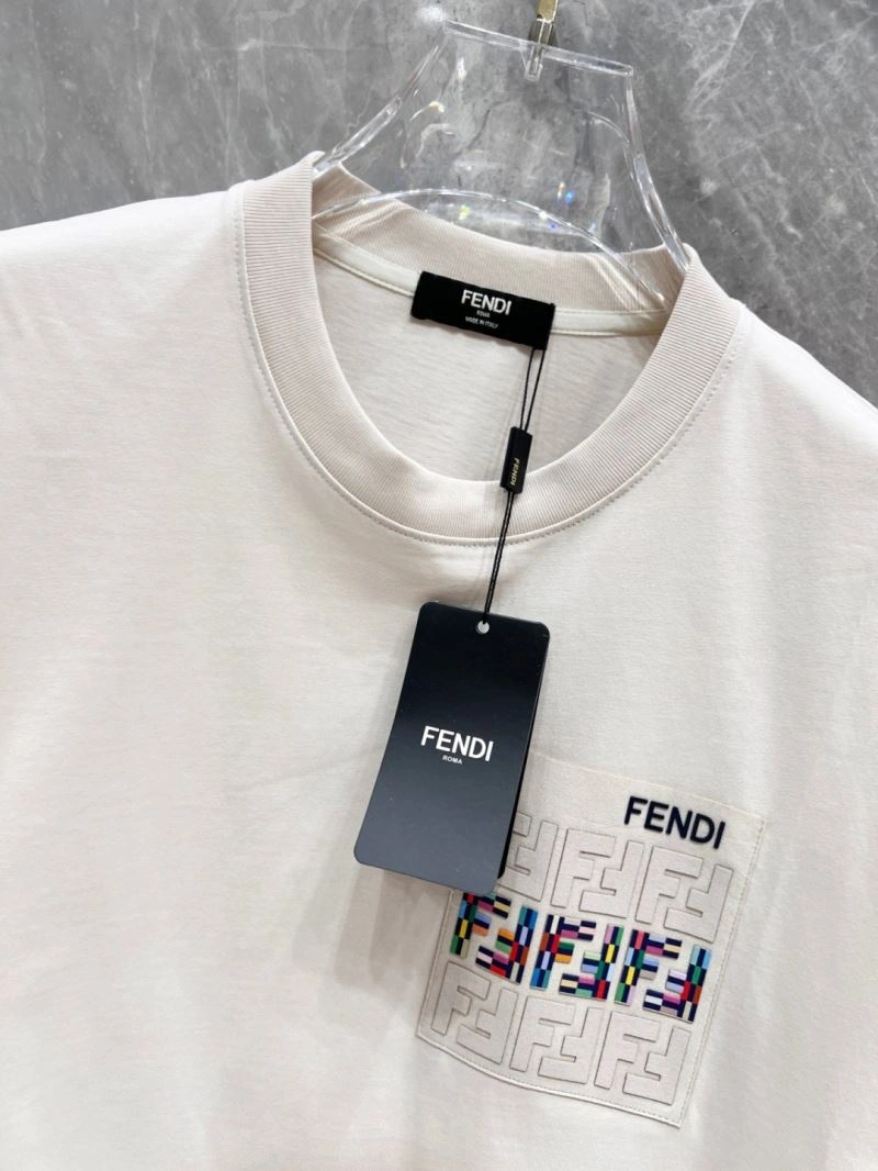 Fendi T-Shirts FashionForward 121916