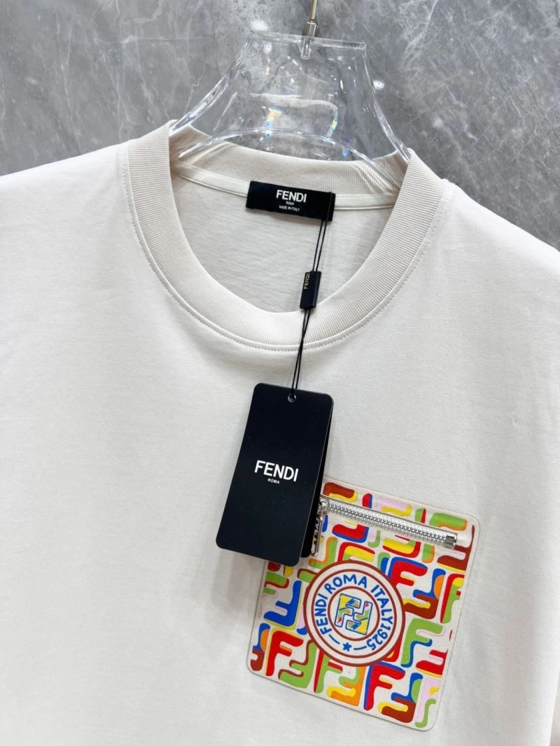 Elegant Fendi T-Shirts 121900