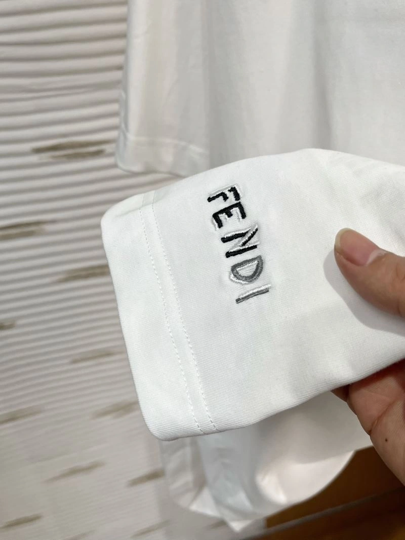 Versatile Fendi T-Shirts 121909