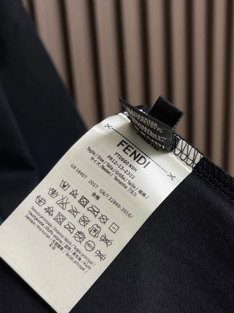 Fendi T-Shirts Stylish 121902