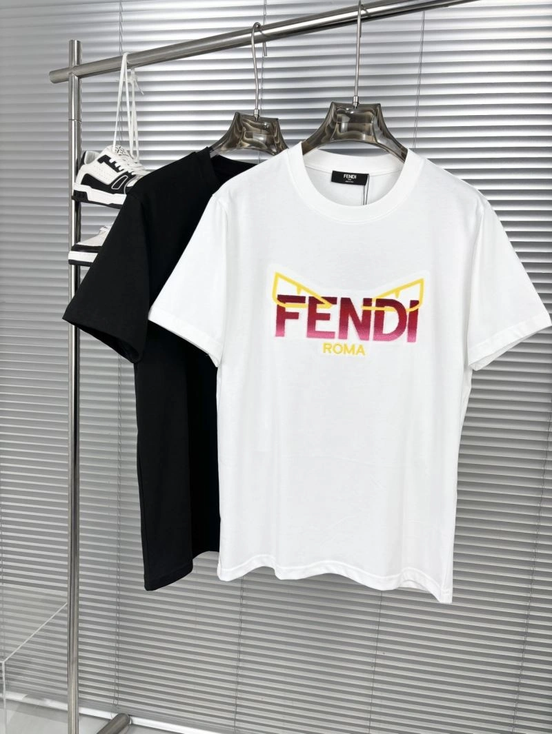 Fendi T-Shirts Trendsetting 121872