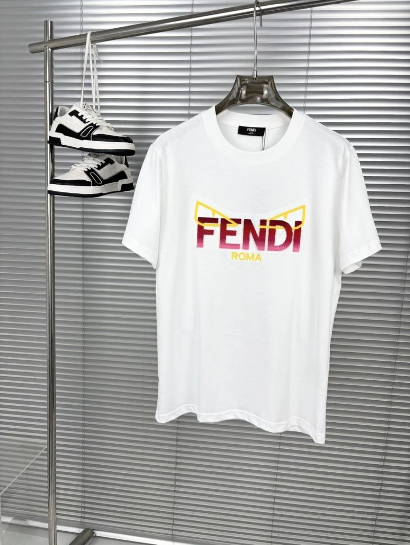 Fendi T-Shirts Trendsetting 121872