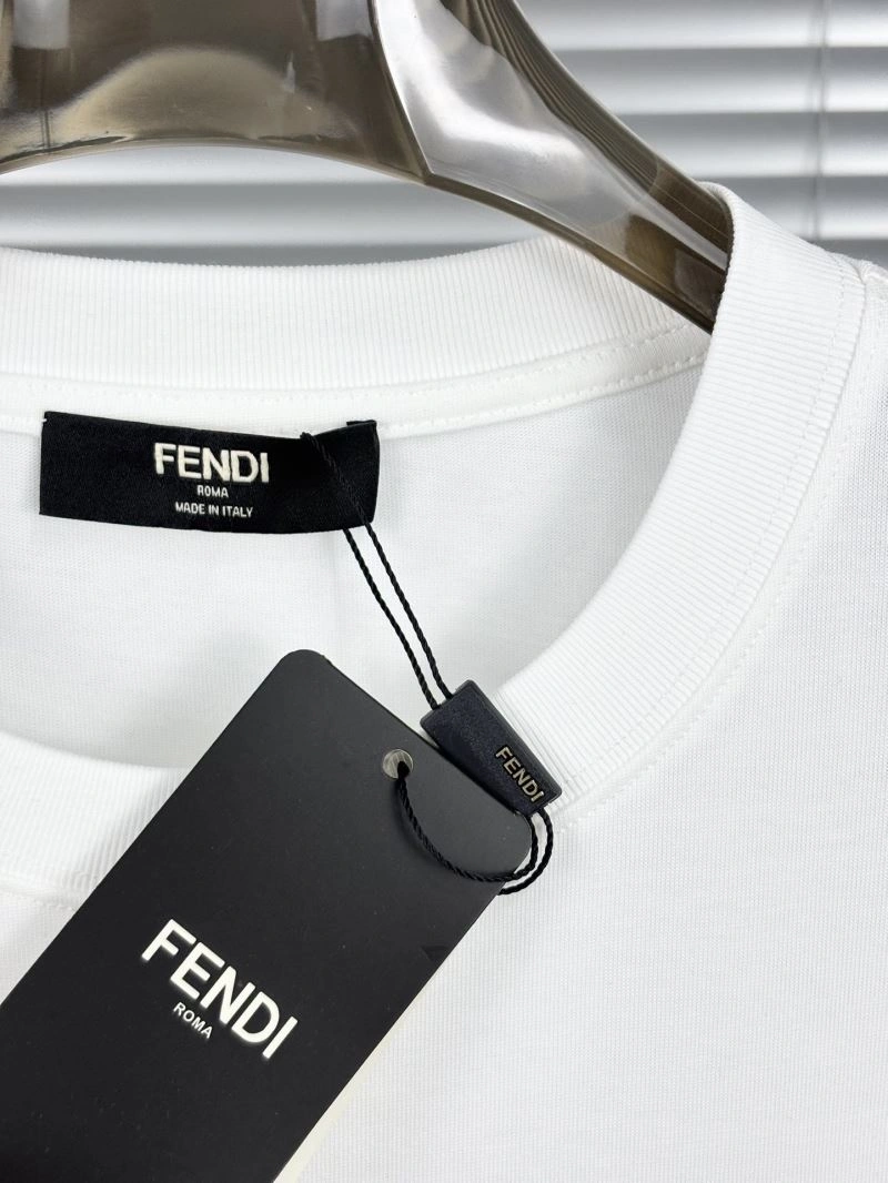 Fendi T-Shirts Trendsetting 121872