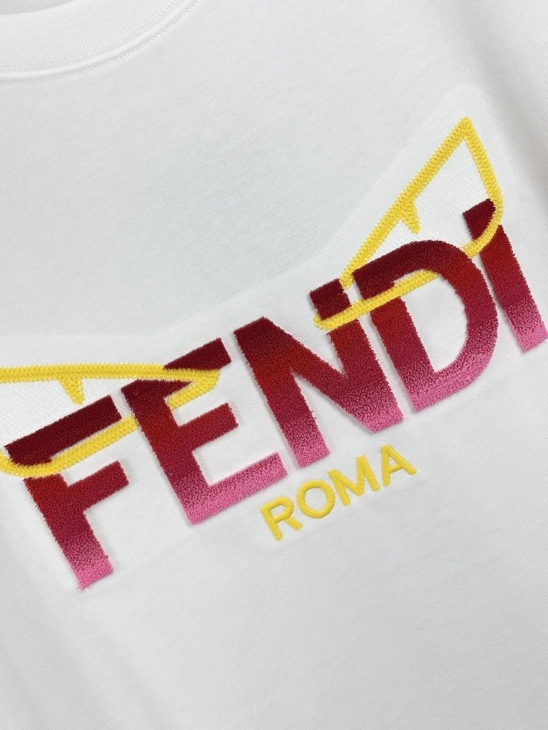 Fendi T-Shirts Trendsetting 121872