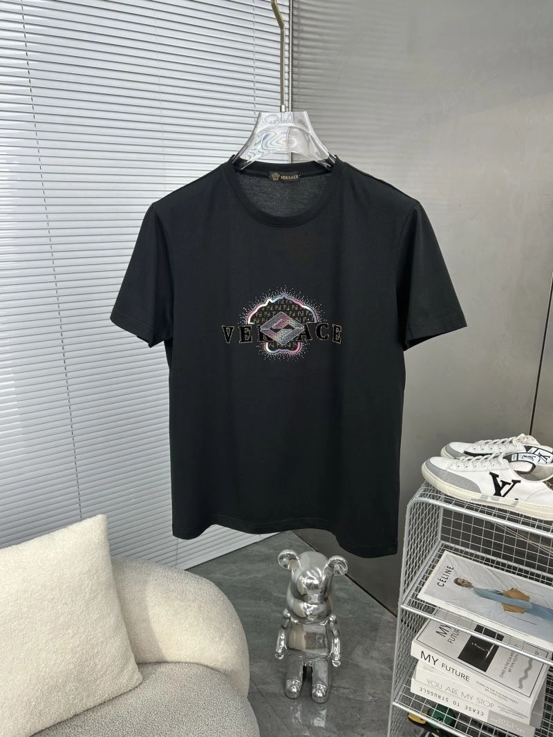 AllSeason Fendi T-Shirts 121867