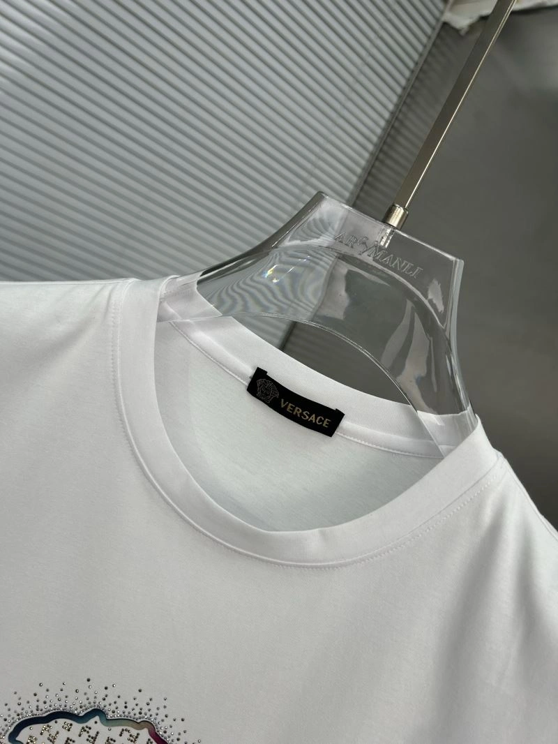 AllSeason Fendi T-Shirts 121867