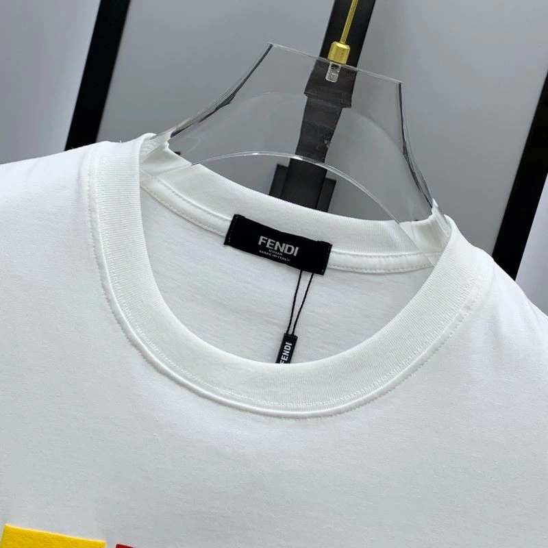 Fendi T-Shirts Comfortable 121873