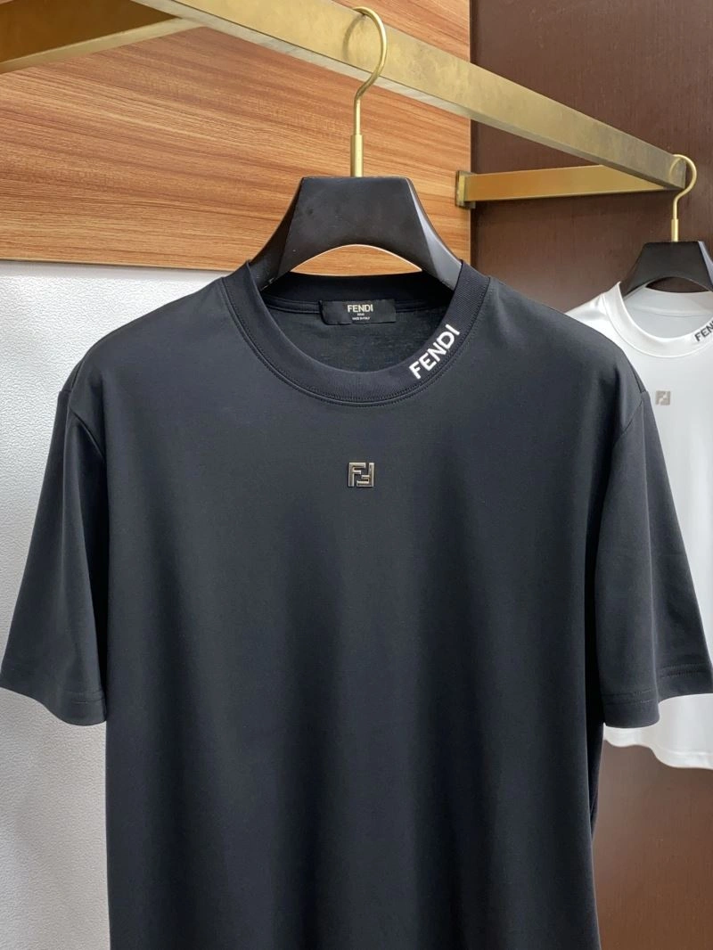 Fendi T-Shirts UrbanStyle 121856