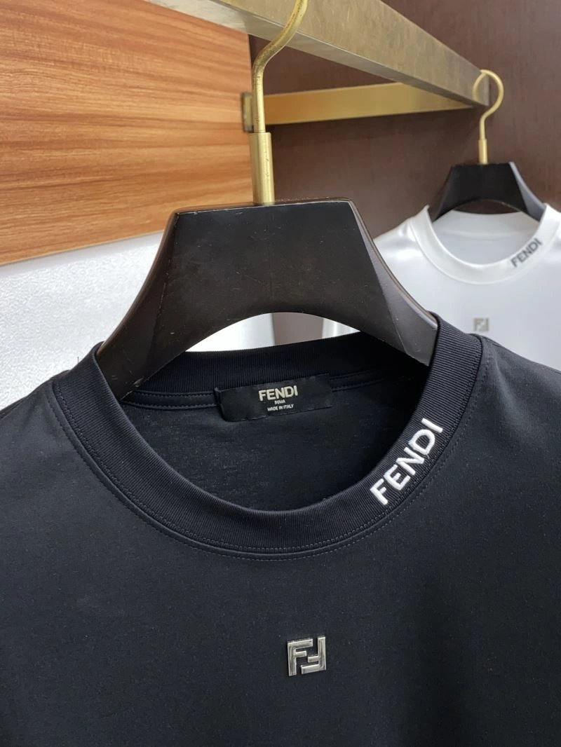 Fendi T-Shirts UrbanStyle 121856
