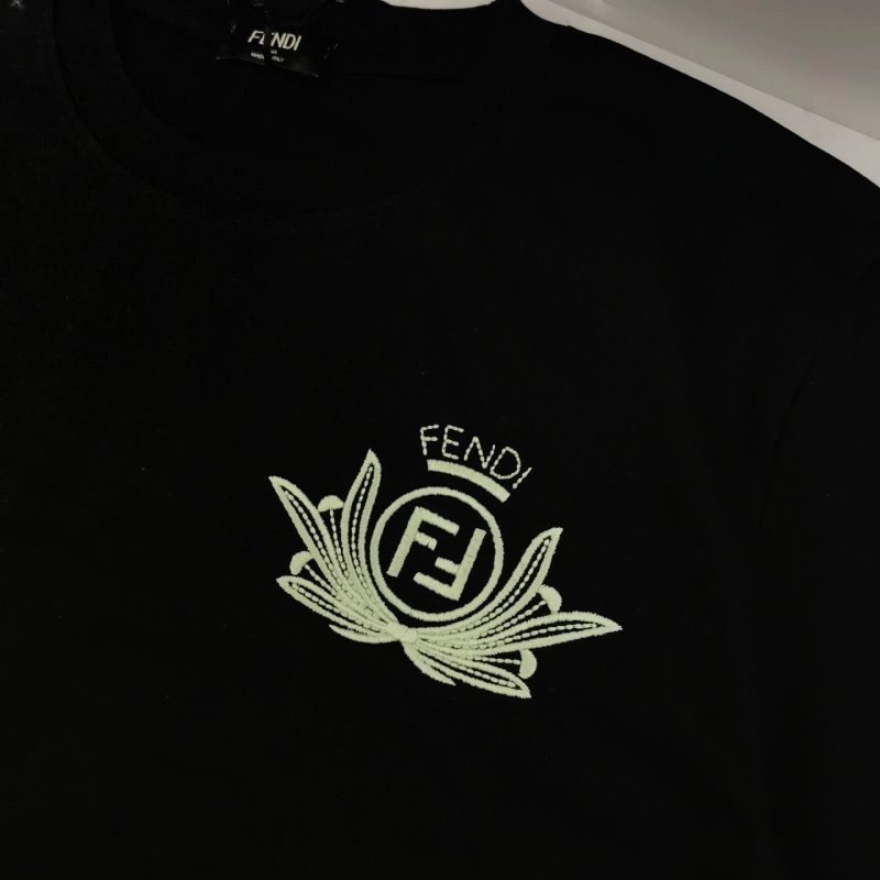 Fendi T-Shirts Resilient 120683