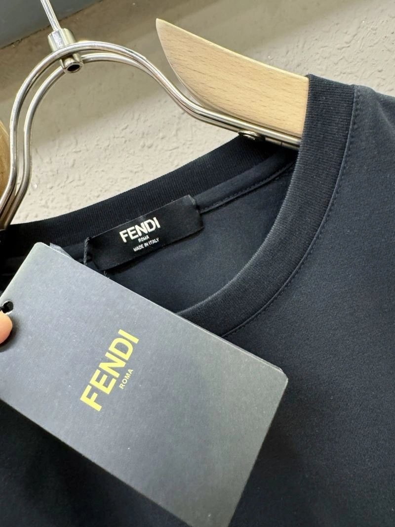 MoistureWicking Fendi T-Shirts 121704