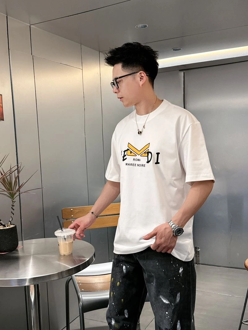 Fendi T-Shirts Resilient 121691