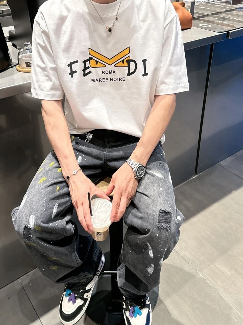 Fendi T-Shirts Resilient 121691