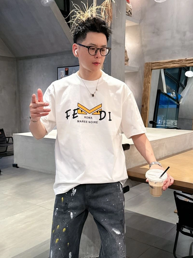 Fendi T-Shirts Resilient 121691