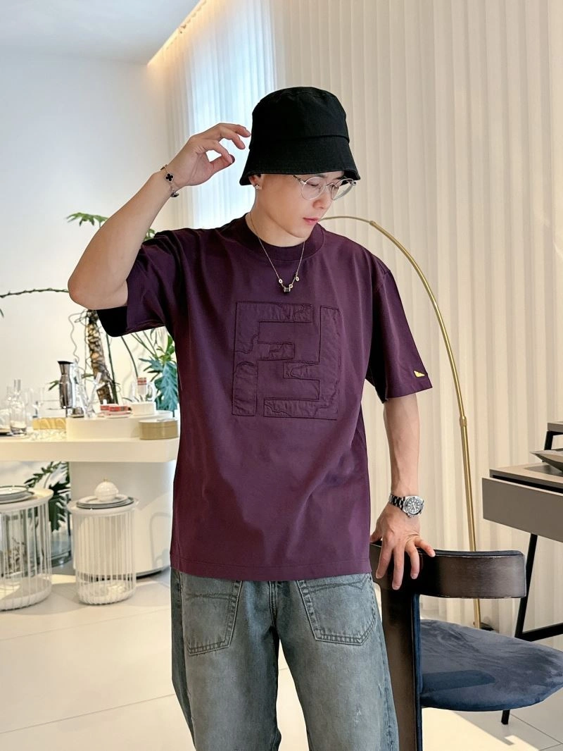 Timeless Fendi T-Shirts 121722
