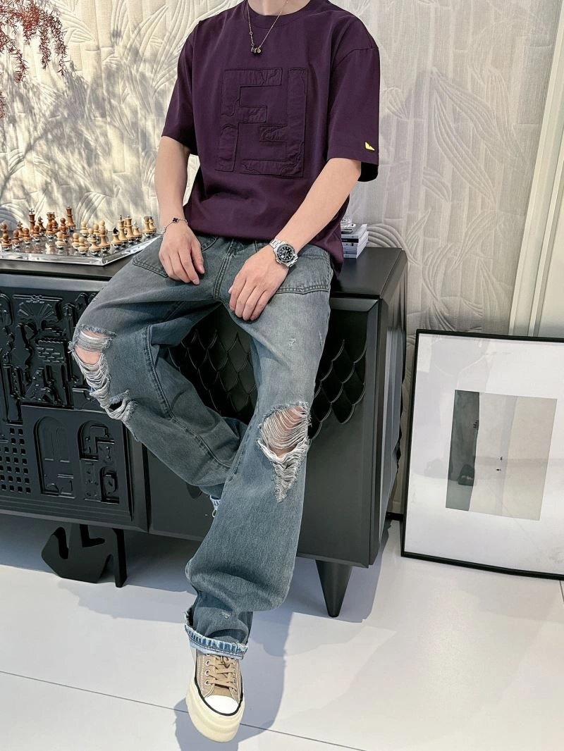 Timeless Fendi T-Shirts 121722
