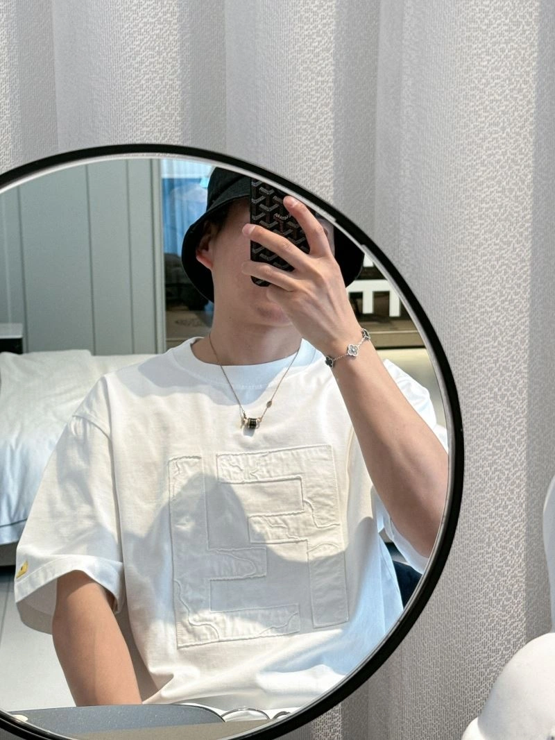 Fendi T-Shirts Timeless 121719