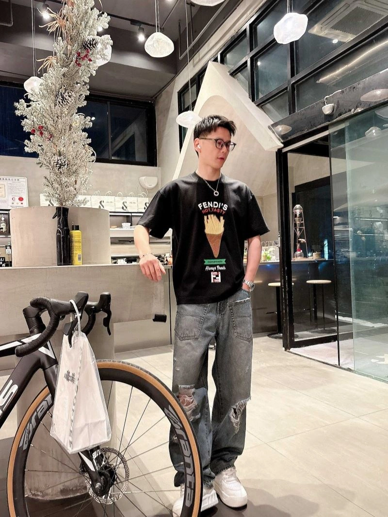AllSeason Fendi T-Shirts 121650