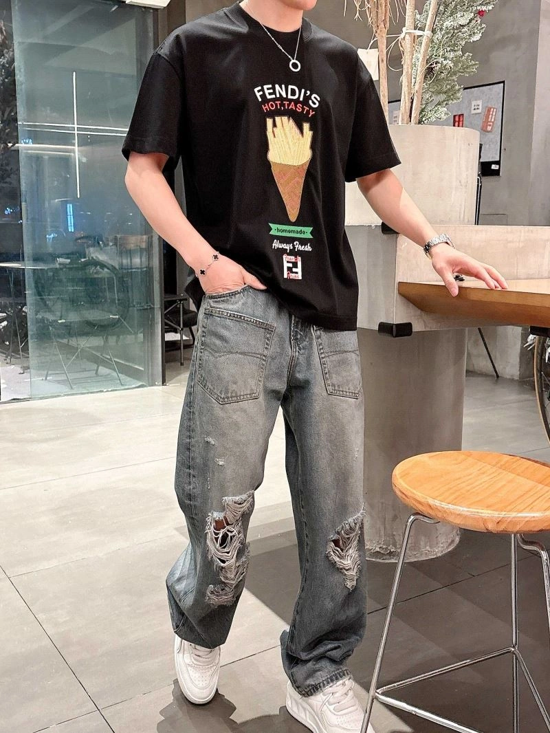 AllSeason Fendi T-Shirts 121650