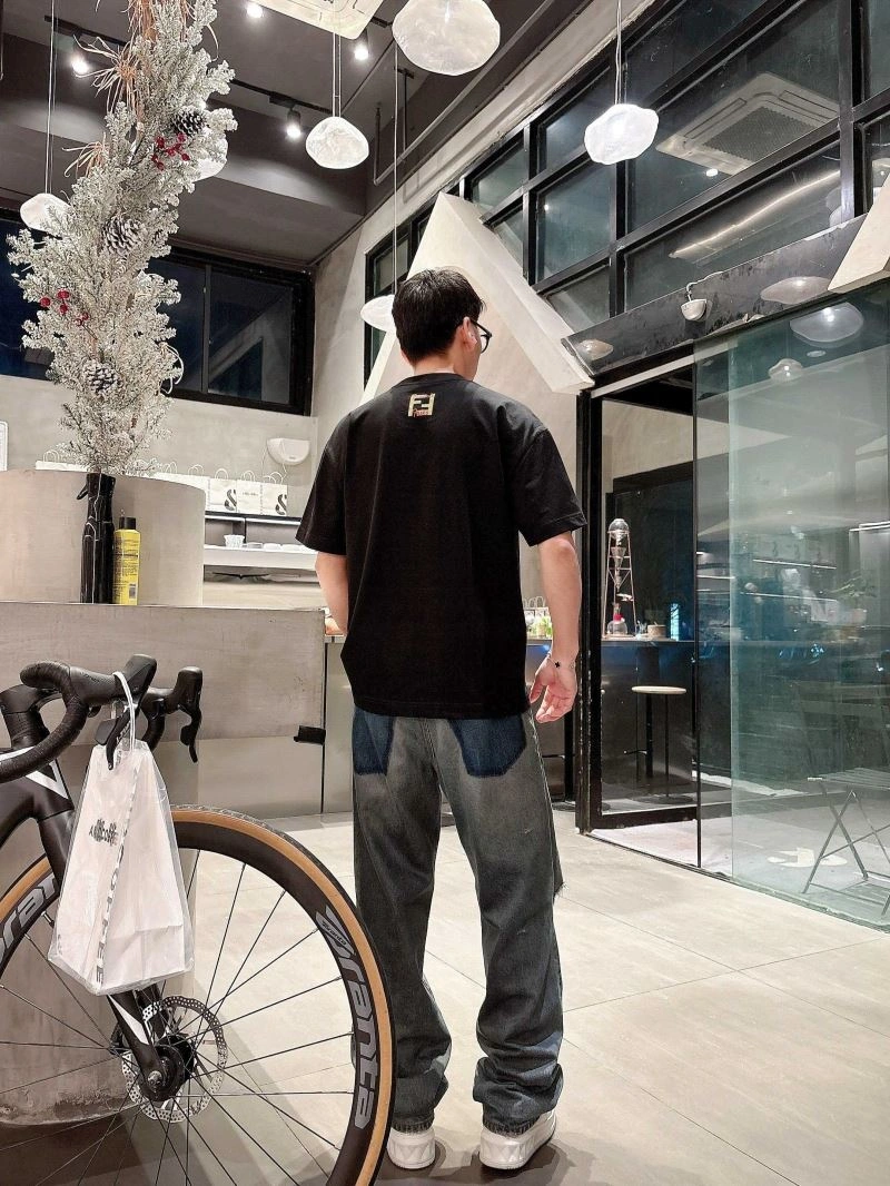 AllSeason Fendi T-Shirts 121650