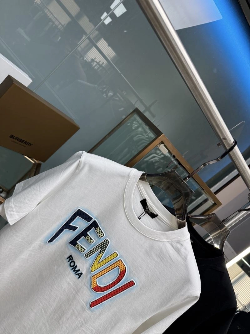 Lightweight Fendi T-Shirts 121645
