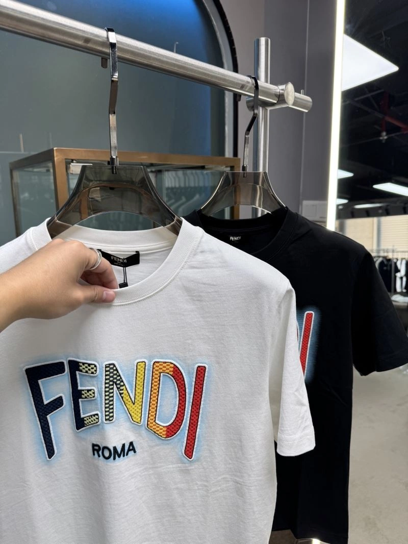 Lightweight Fendi T-Shirts 121645