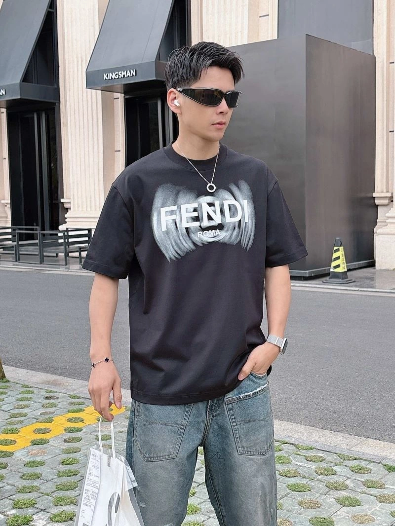 Fendi T-Shirts Lightweight 121644