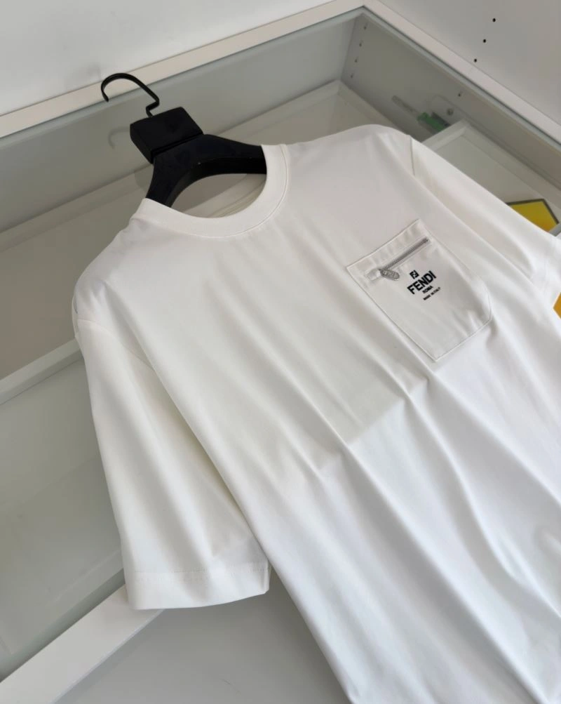 Fendi T-Shirts Vibrant 121632