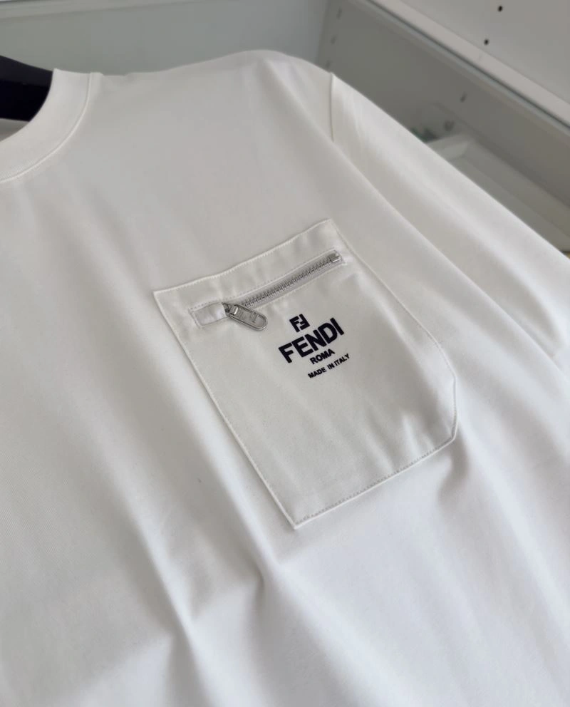 Fendi T-Shirts Vibrant 121632