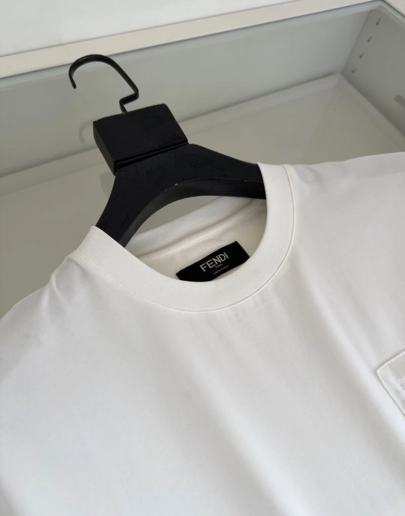 Fendi T-Shirts Vibrant 121632