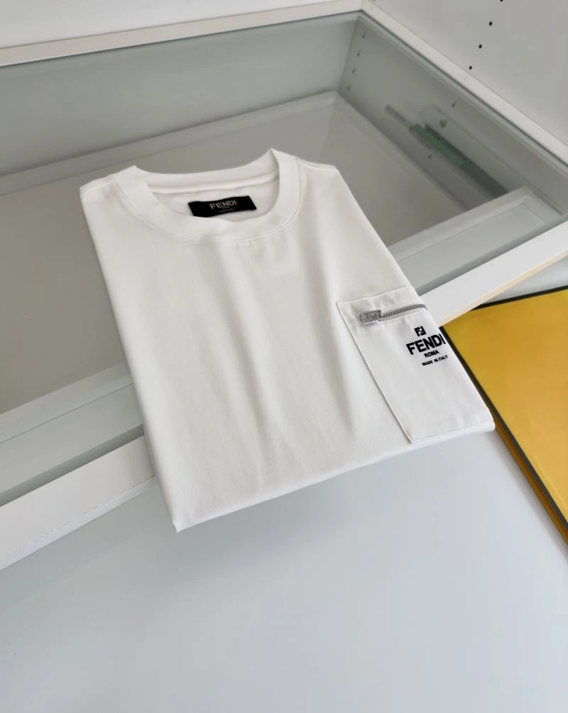 Fendi T-Shirts Vibrant 121632