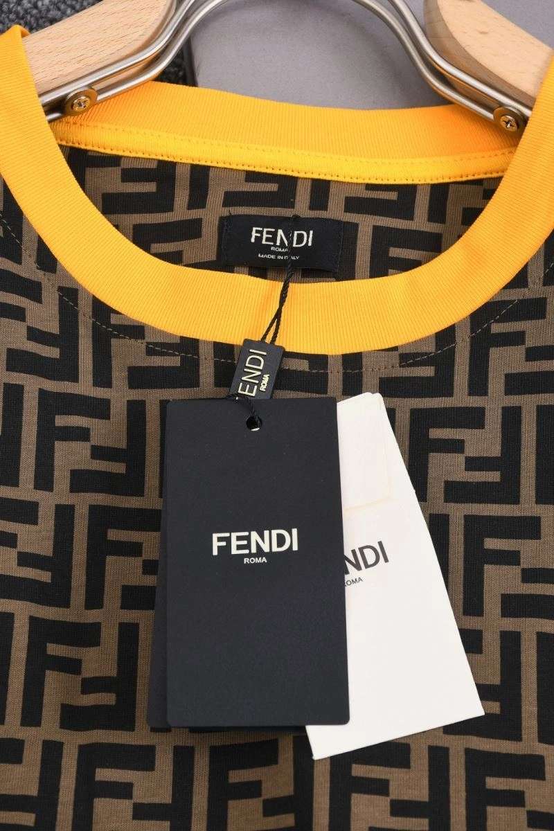 Fendi T-Shirts WrinkleFree 121639