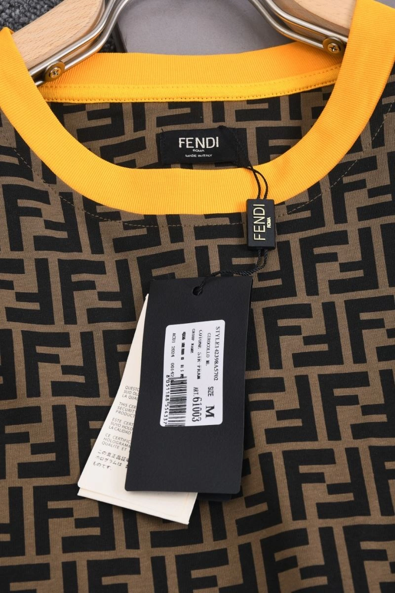 Fendi T-Shirts WrinkleFree 121639