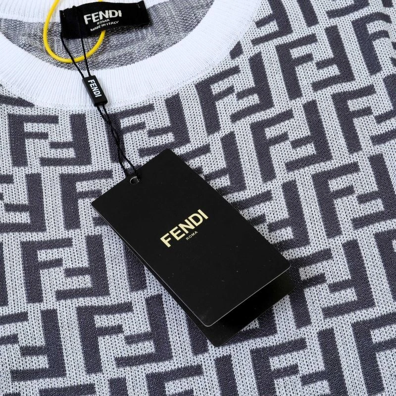 Fendi T-Shirts Lightweight 121608