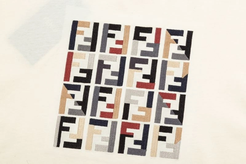 Tailored Fendi T-Shirts 121479
