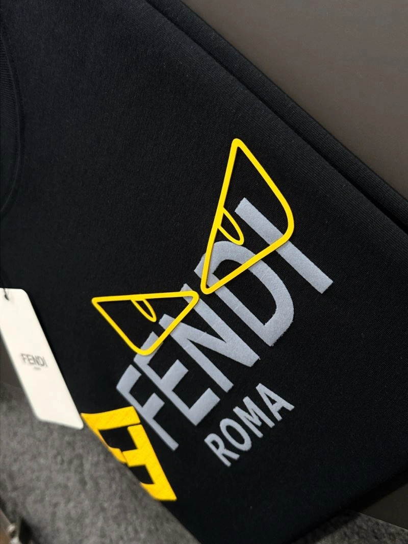 Fendi T-Shirts SmoothTexture 121447