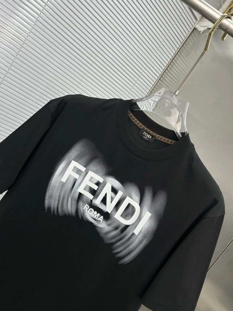 Fendi T-Shirts Youthful 121451