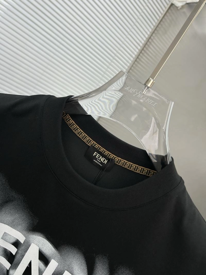 Fendi T-Shirts Youthful 121451