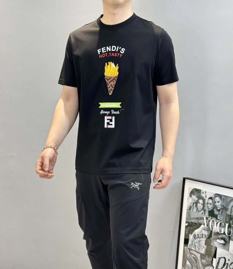 Packable Fendi T-Shirts 121444